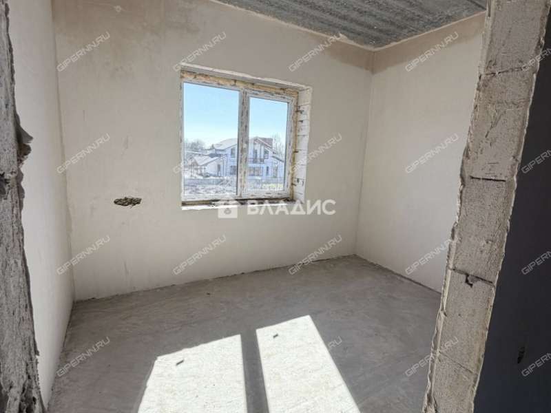 дом на  деревня Ройка