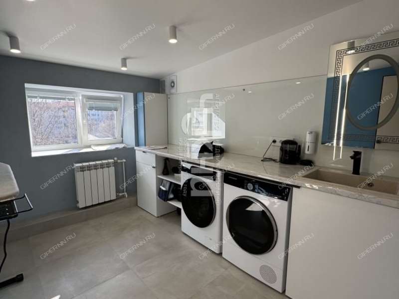 четырёхкомнатная квартира на улице Богородского дом 11