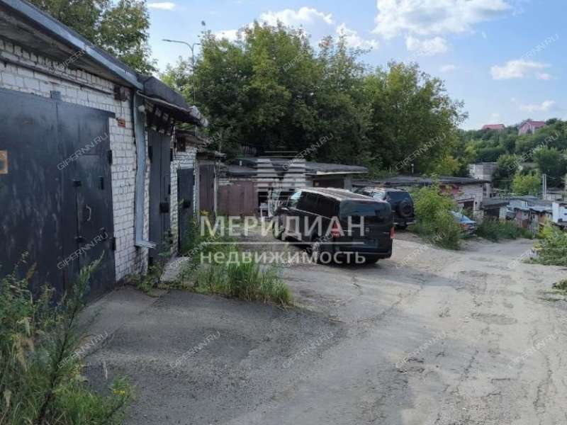 гараж на улице Бринского