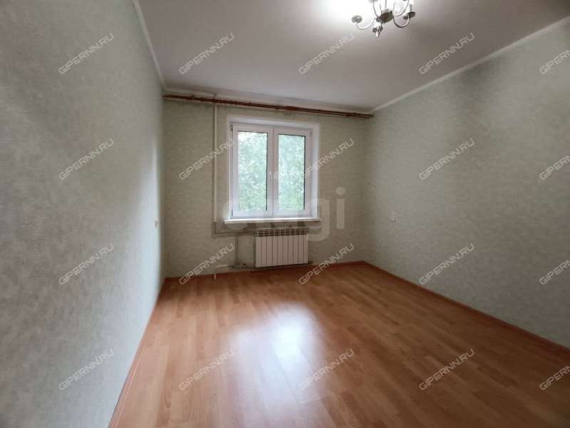 двухкомнатная квартира на улице Верхнепечёрская дом 12