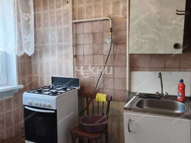 трёхкомнатная квартира в 6-м микрорайоне дом 21