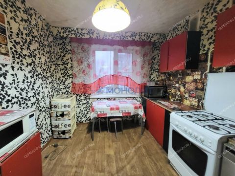 3-komnatnaya-ul-svetloyarskaya-d-40 фото