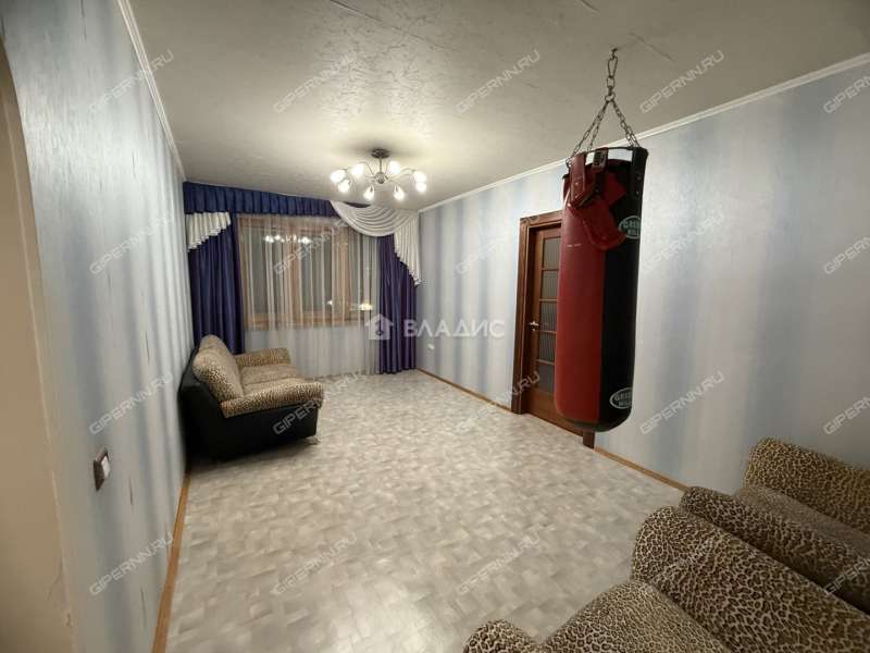 трёхкомнатная квартира на улице Ефремова дом 17