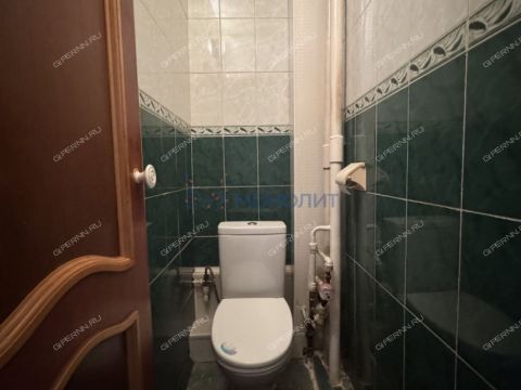 3-komnatnaya-ul-strokina-d-3a фото