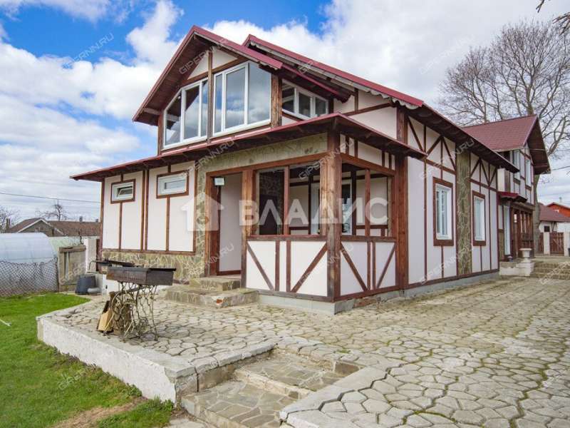 дом на улице Выселки село Шава