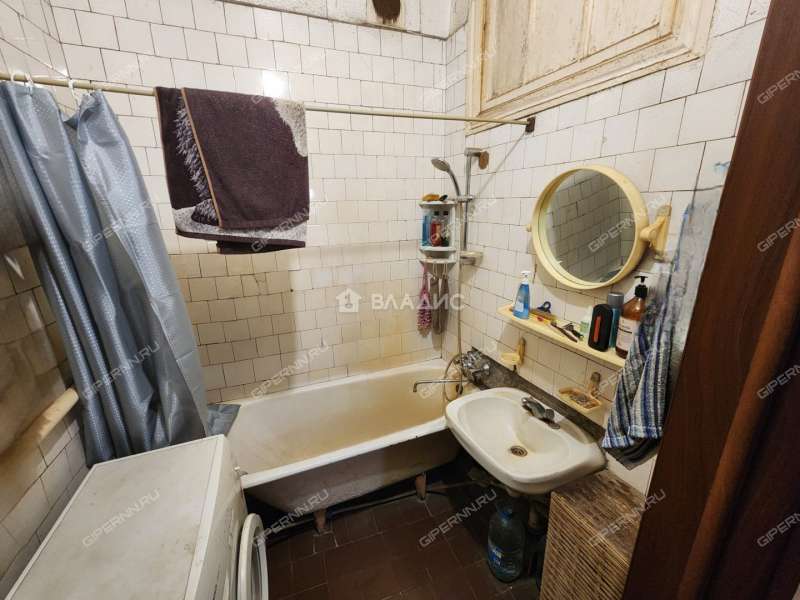 трёхкомнатная квартира на Путейской улице дом 1