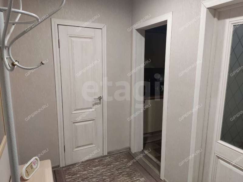 однокомнатная квартира на Керченской улице дом 20