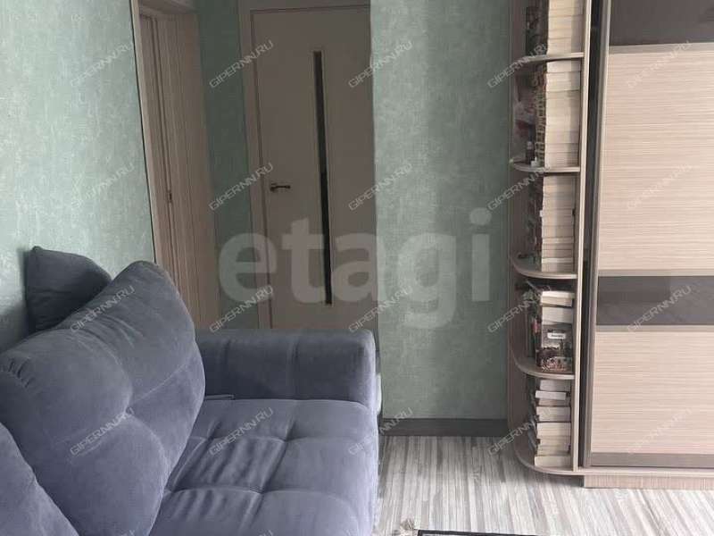 трёхкомнатная квартира на Ошарской улице дом 53