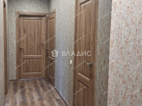 2-komnatnaya-ul-rodionova-d-202-1 фото