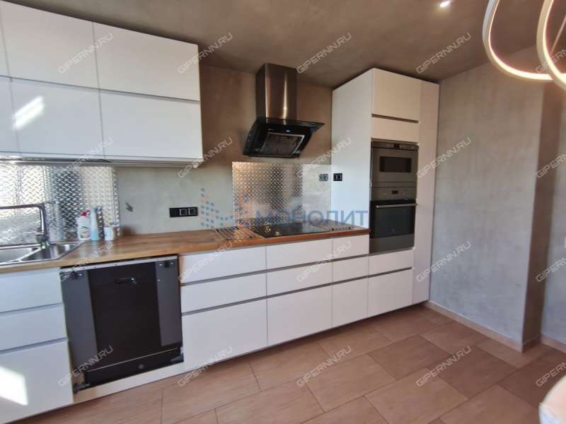 трёхкомнатная квартира на Краснозвёздной улице дом 33