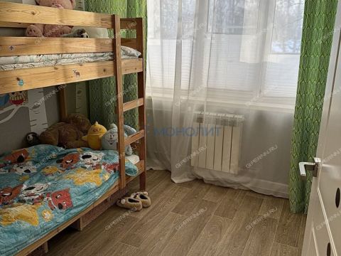 4-komnatnaya-ul-strokina-d-18 фото