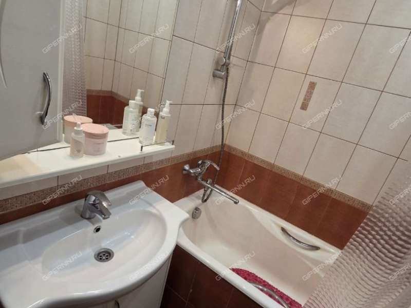 двухкомнатная квартира на улице Сергея Есенина дом 13