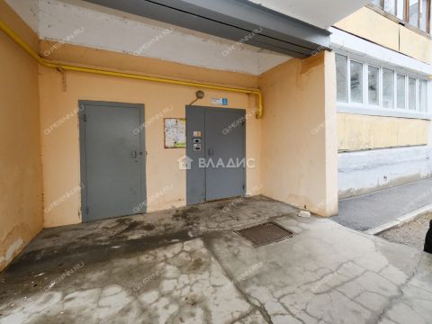 1-komnatnaya-ul-rodionova-d-5a фото