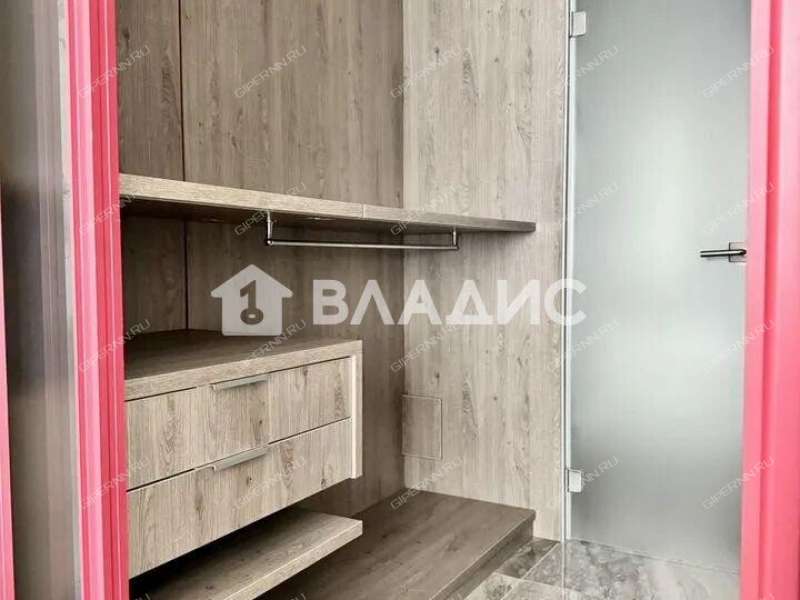 трёхкомнатная квартира на улице Максима Горького дом 70