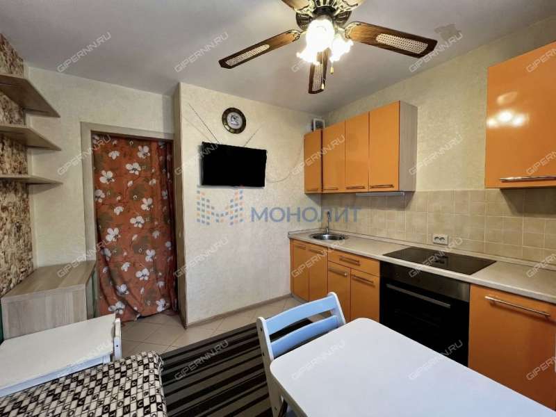 двухкомнатная квартира на улице Родионова дом 167 к1