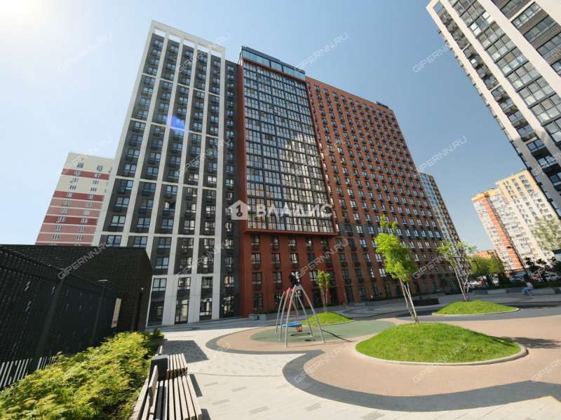 трёхкомнатная квартира на 2-й Оранжерейной улице дом 4А