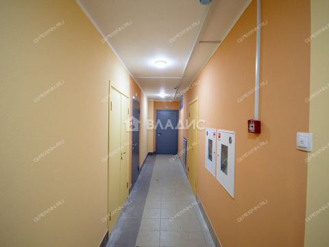 1-komnatnaya-ul-romantikov-d-5 фото