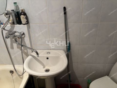 2-komnatnaya-ul-oktyabrskoy-revolyucii-d-37 фото