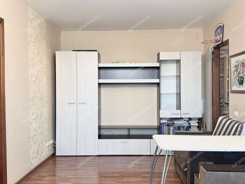 трёхкомнатная квартира на улице Политбойцов дом 12