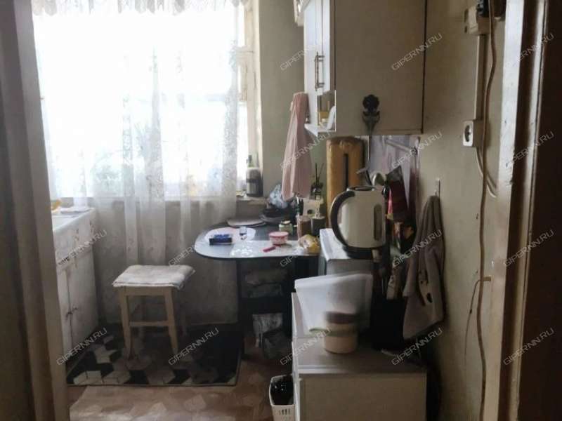 комната в доме 23 на улице Страж Революции