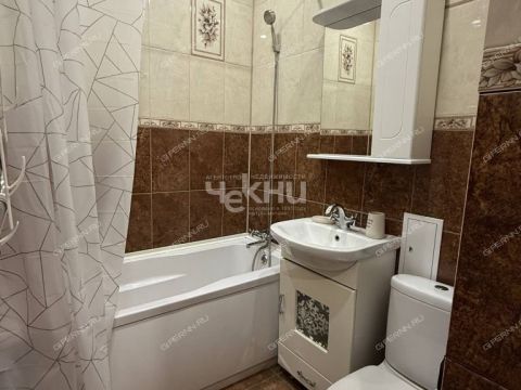 2-komnatnaya-prosp-gagarina-d-32 фото