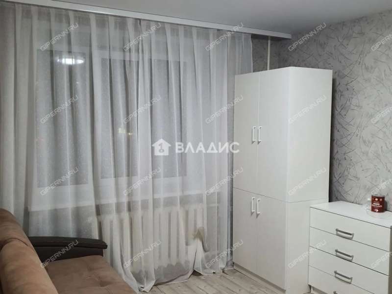 комната в доме 33/2 на Дворовой улице