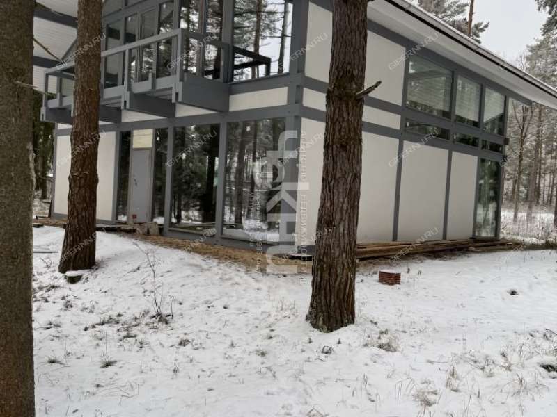 дом на  деревня Линдо-Усад