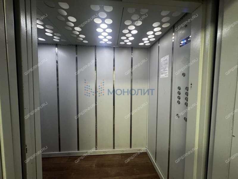 четырёхкомнатная квартира на Вятской улице дом 4