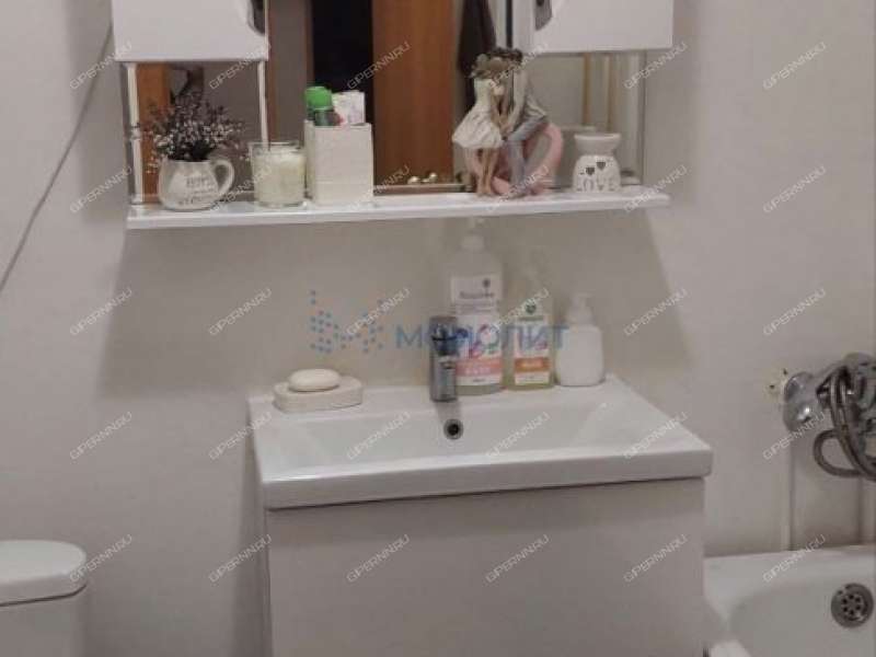 однокомнатная квартира на Бурнаковской улице дом 95