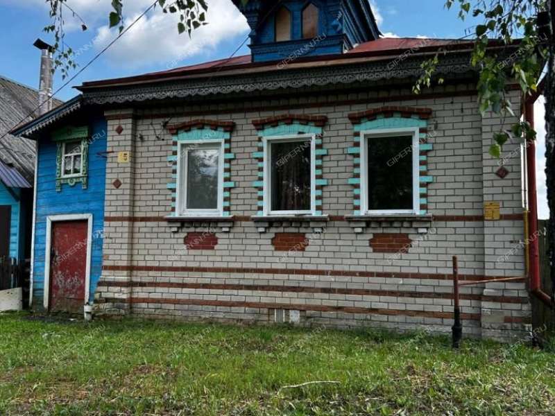 дом на Центральная село Асташиха