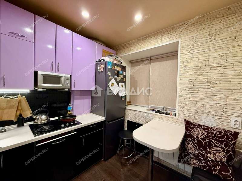 трёхкомнатная квартира на улице Федосеенко дом 79