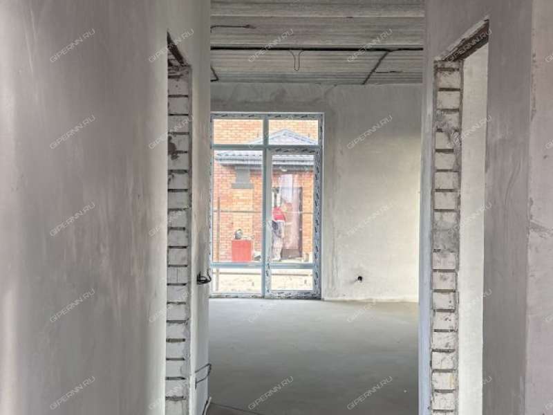 дом на Радужная ул. село Безводное