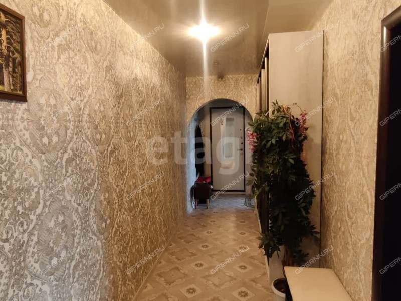 четырёхкомнатная квартира на улице Зайцева дом 17