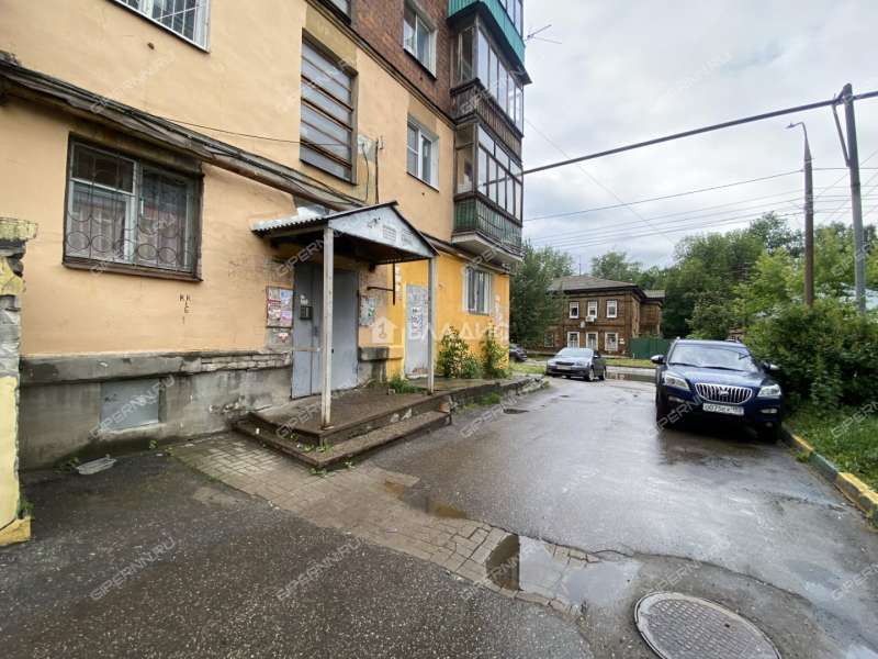 помещение под помещение свободного назначения на улице Октябрьской Революции