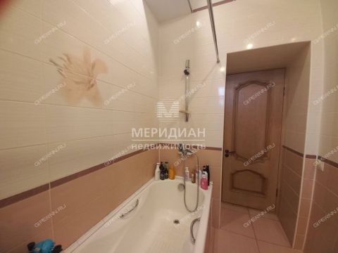 4-komnatnaya-ul-strazh-revolyucii-d-6-3 фото