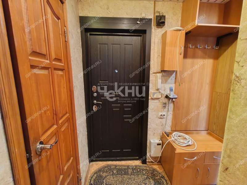 трёхкомнатная квартира на улице Красных Зорь дом 23