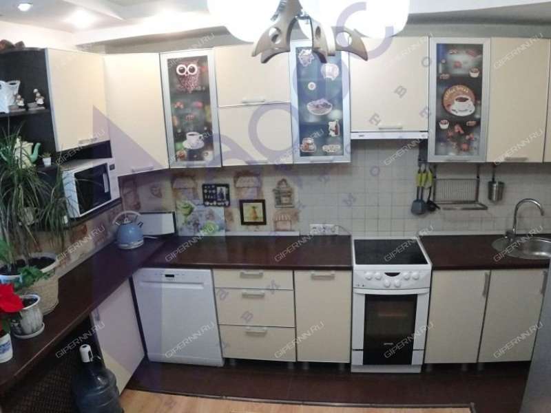 трёхкомнатная квартира на улице Родионова дом 165 к3