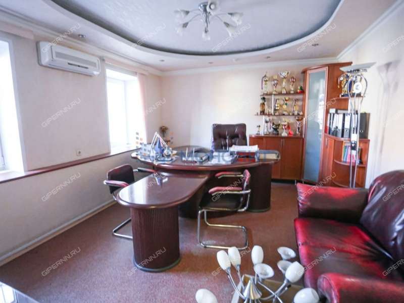 дом на улице Вали Котика