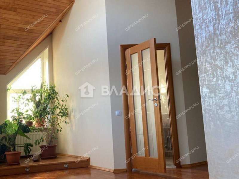 дом на 13 деревня Ройка