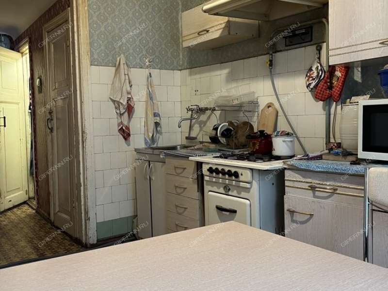 трёхкомнатная квартира на улице Коминтерна дом 181