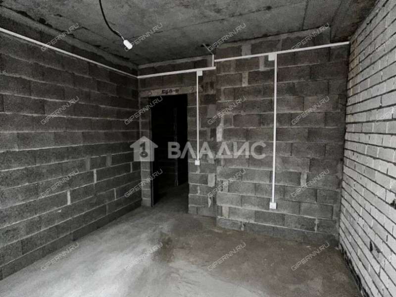 четырёхкомнатная квартира на Полтавской улице дом 15