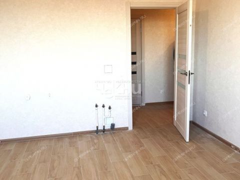 2-komnatnaya-prosp-geroev-donbassa-d-12 фото