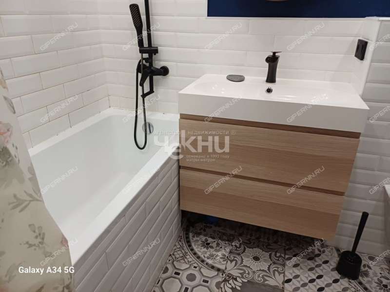 однокомнатная квартира на улице Коминтерна дом 99