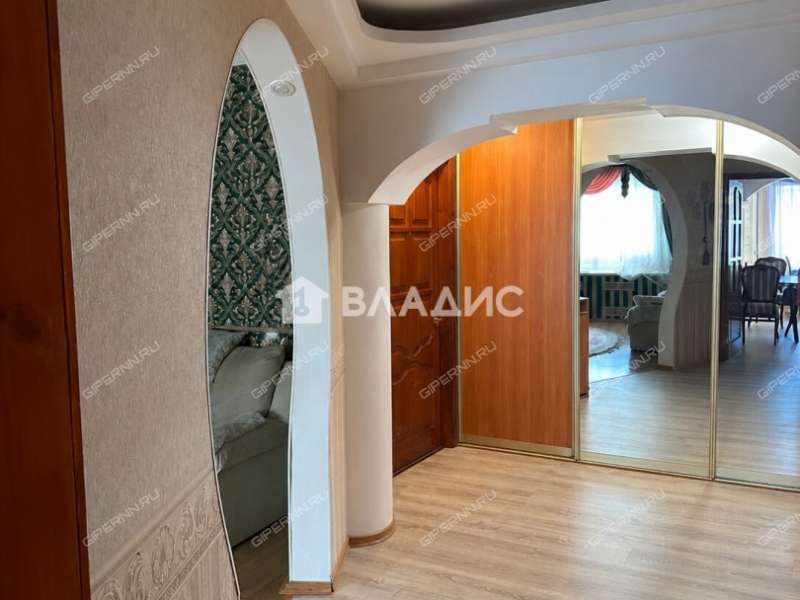 трёхкомнатная квартира на Кстовской улице дом 23 город Кстово