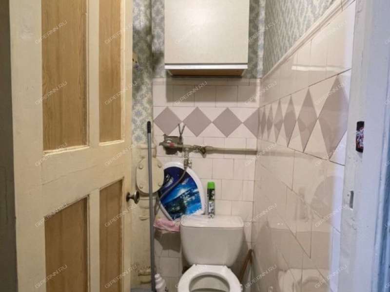 двухкомнатная квартира на улице Ладыжникова дом 3