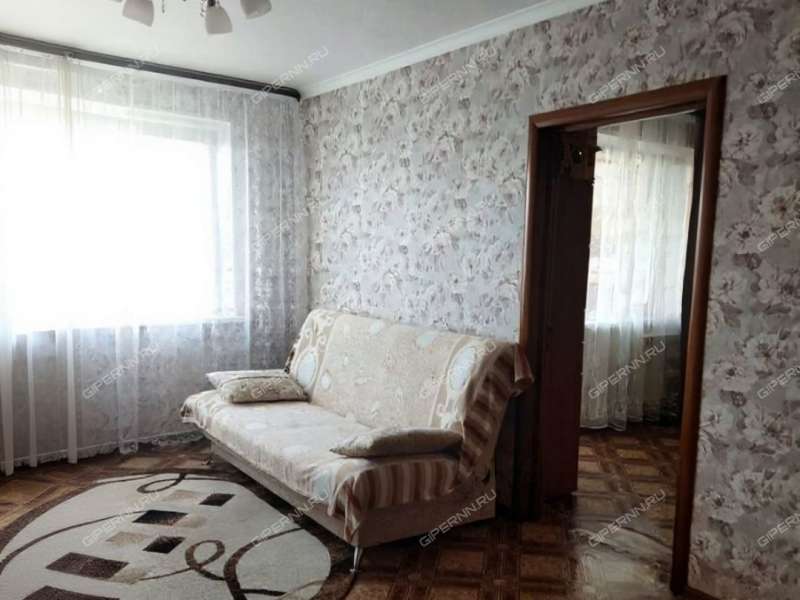 трёхкомнатная квартира на улице Адмирала Макарова дом 5