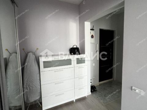 1-komnatnaya-b-r-60-letiya-oktyabrya-d-23-k3 фото