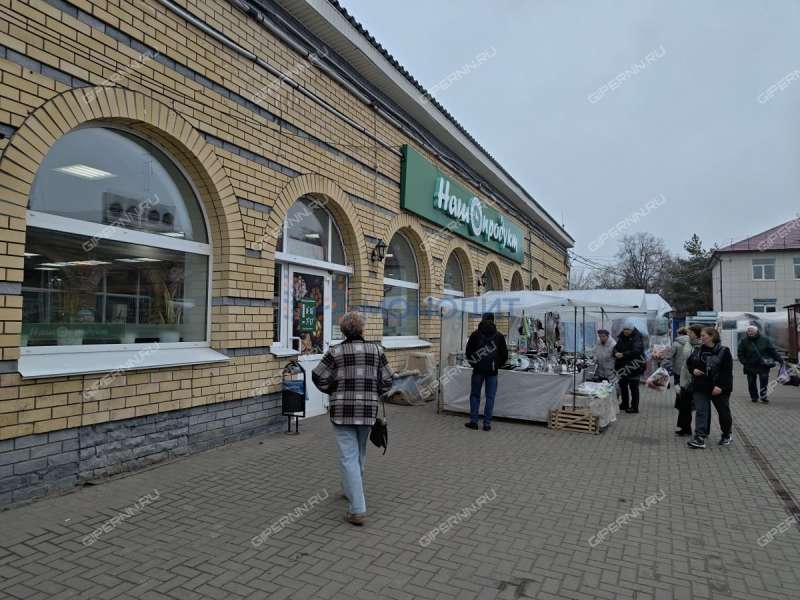 помещение под помещение свободного назначения, торговую площадь на Советской площади город Балахна