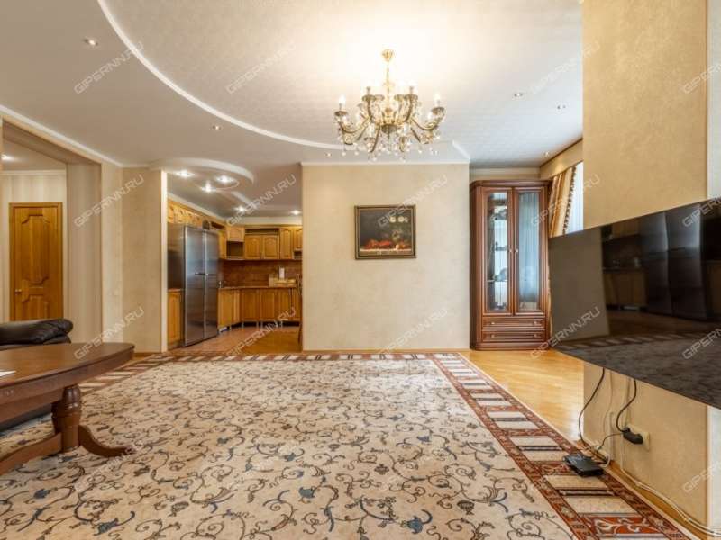 четырёхкомнатная квартира на Трудовой улице дом 8