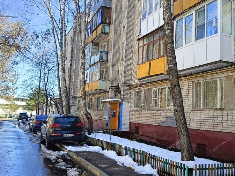 двухкомнатная квартира на улице Бурденко дом 18